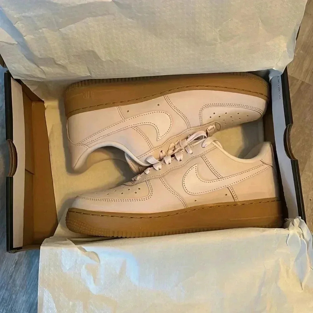 Nike Air force 1 pink pearl gum sole sneakers - Picture 7 of 7